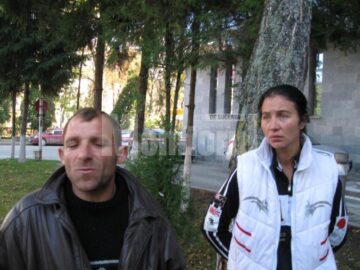 Atenție, se filmează: Indivizii care au bătut un om în spital, identificați și arestați