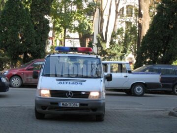 Atenție, se filmează: Indivizii care au bătut un om în spital, identificați și arestați