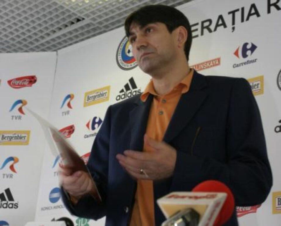 Pițurcă pare să-și fi făcut abonament la DNA