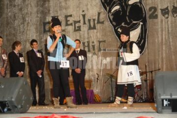 Colegiul „Dimitrie Cantemir”: „Balul bobocilor”, cu mască și fără mască