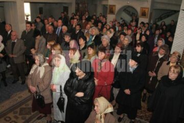 De Sf. Dimitrie: Slujbă arhierească la biserica-monument „In memoriam”