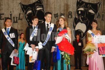 Colegiul „Dimitrie Cantemir”: „Balul bobocilor”, cu mască și fără mască