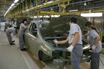 Producția la uzina de la Mioveni va fi întreruptă în zilele de 30 și 31 octombrie, precum și în 13 și 14 noiembrie. Foto: www.promotor.ro