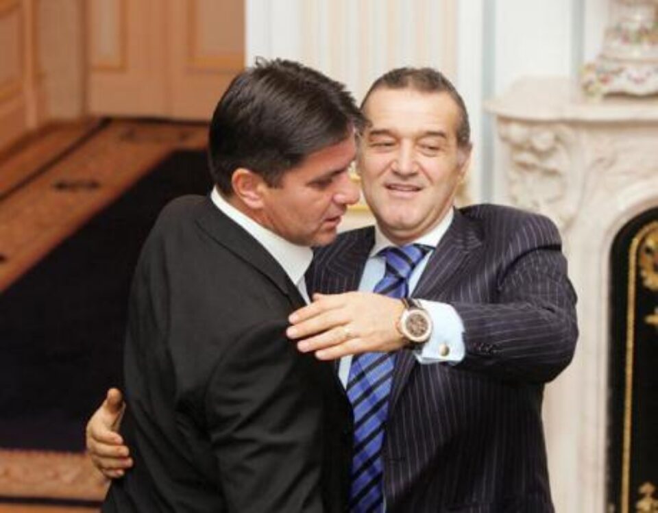 Lăcătuș, un pion în mâna lui Becali