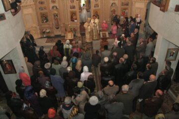 Pilde creștine: Sabia și coroana