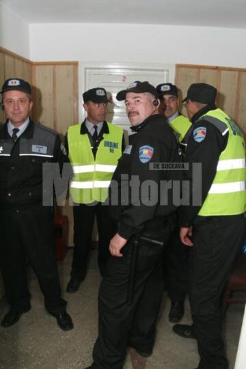 Fortele de ordine pazesc vestiarul arbitrilor