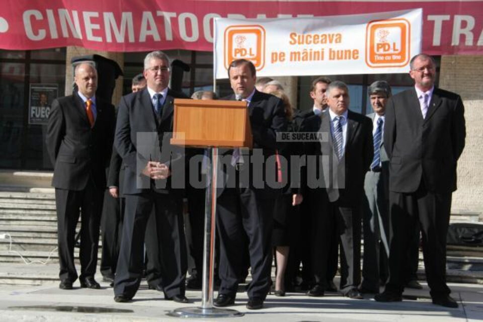 Electoral: PDL a dat startul de campanie din fața Casei Culturii Suceava