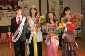 Colegiul „Ciprian Porumbescu”: „Balul bobocilor” pe canalul „Art TV”