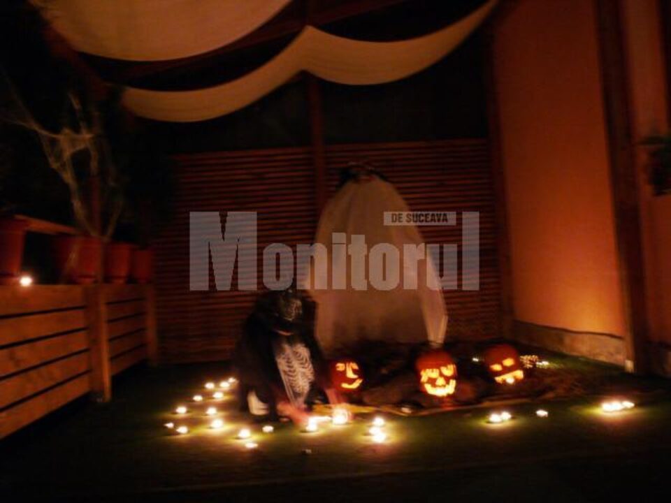 Fălticeneni: Hallowen-ul a adus profit restaurantelor care au deținut obiecte specifice sărbătorii
