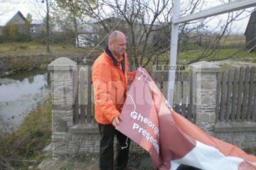 Vasile Dediță: „Mi-au rupt toate afișele electorale, două bannere, două panouri de 6/3, iar unul mi-a dispărut cu totul”