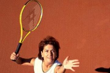 Toate sporturile cu mingea trebuie practicate cu atenție. Foto: ZEFA