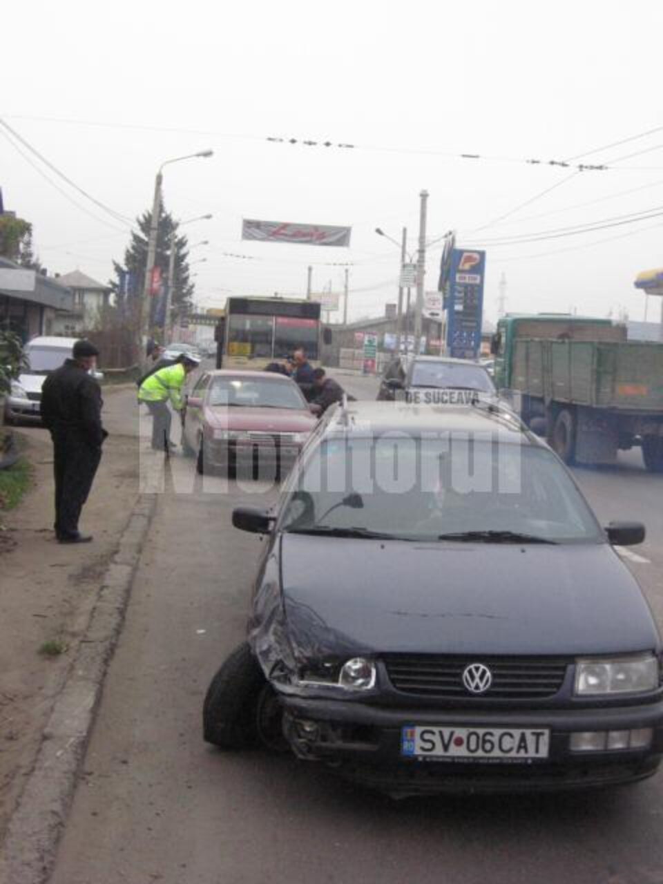 Cele doua masini au fost scoase cu greu in afara carosabilului