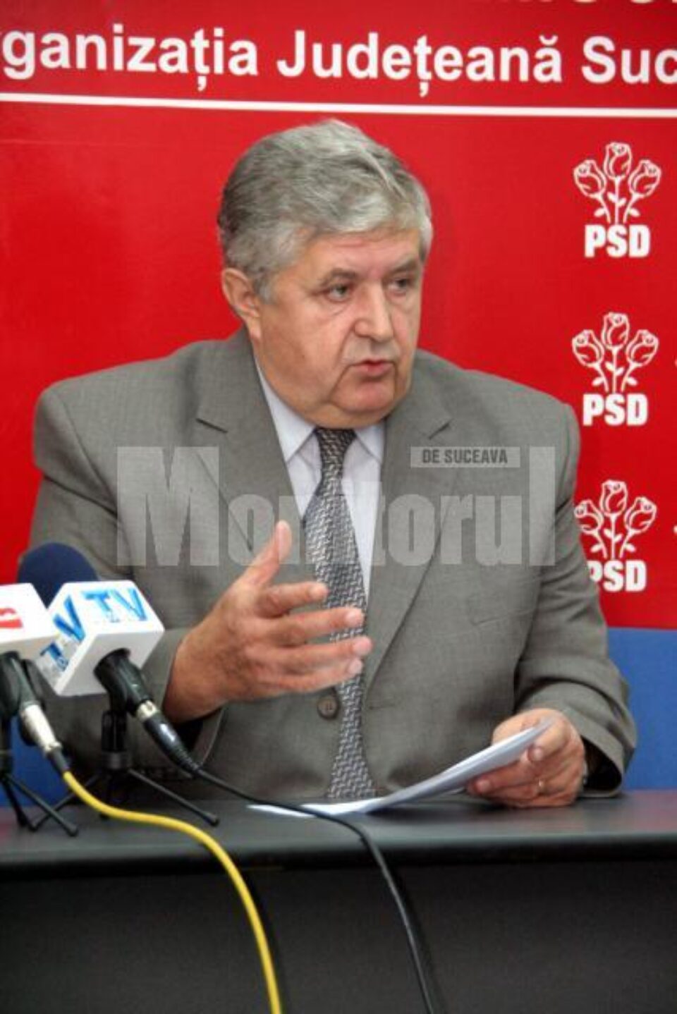 Gavril Mîrza: „Din lipsă de idei, de proiecte văd un candidat al PD-L făcând niște declarații măscăricioase”