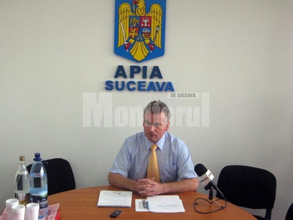 Gheorghe Curelciuc: „Nu-i obligă nimeni, dar le-am spus că e foarte bine să o facă pentru că îi ajută la evaluare, la promovare” Gheorghe Curelciuc: „Nu-i obligă nimeni, dar le-am spus că e foarte bine să o facă pentru că îi ajută la evaluare, la promovare”