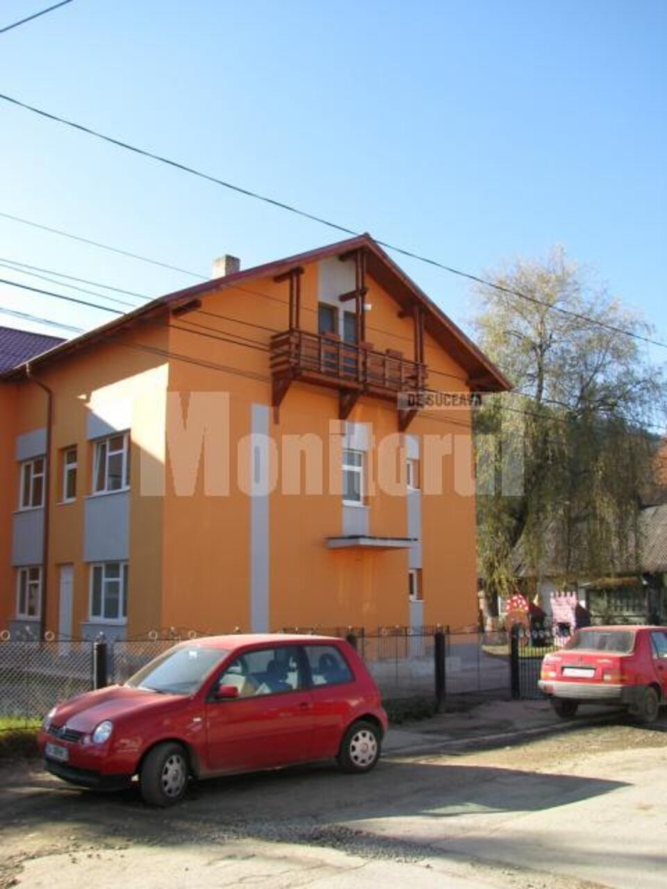 Clădirea în care cad tavane