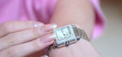 Ceasul este un accesoriu practic. Foto: AGEPHOTOSTOCK