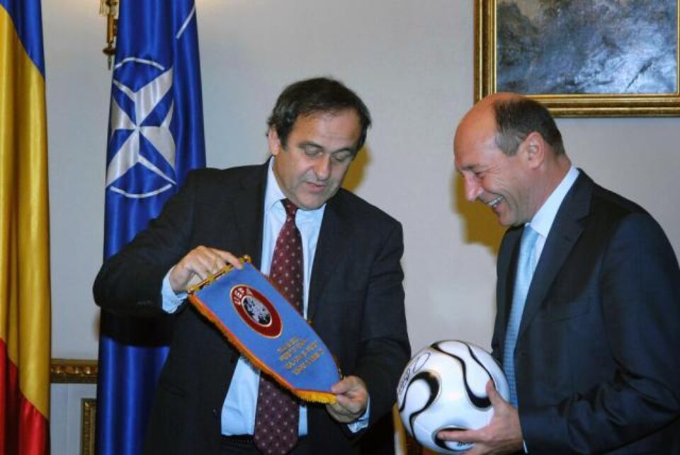 Băsescu și Platini s-au gratulat reciproc. Foto: MEDIAFAX