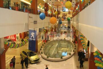Seară mondenă: Lux și extravaganță la inaugurarea Iulius Mall Suceava