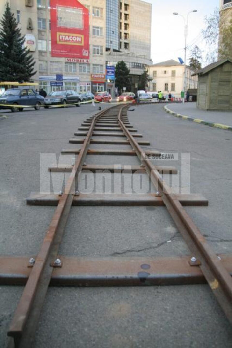 Centrul Sucevei: A început amplasarea șinelor pentru mocăniță