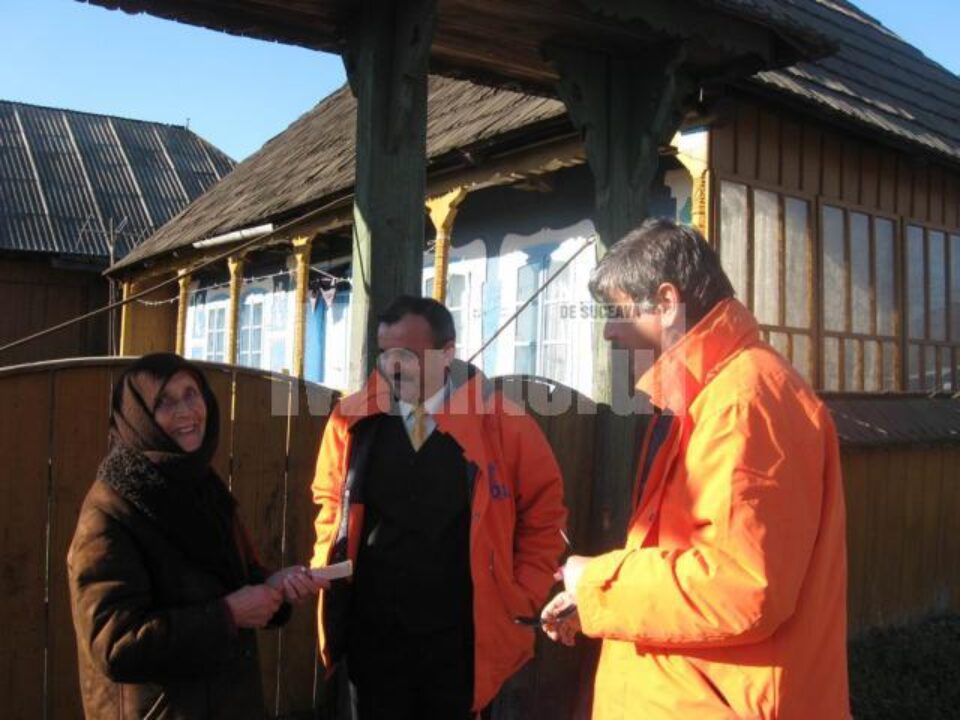 Cristian Irimie afirmă că cea mai eficientă campanie electorală o reprezintă discuțiile directe cu oamenii Cristian Irimie afirmă că cea mai eficientă campanie electorală o reprezintă discuțiile directe cu oamenii