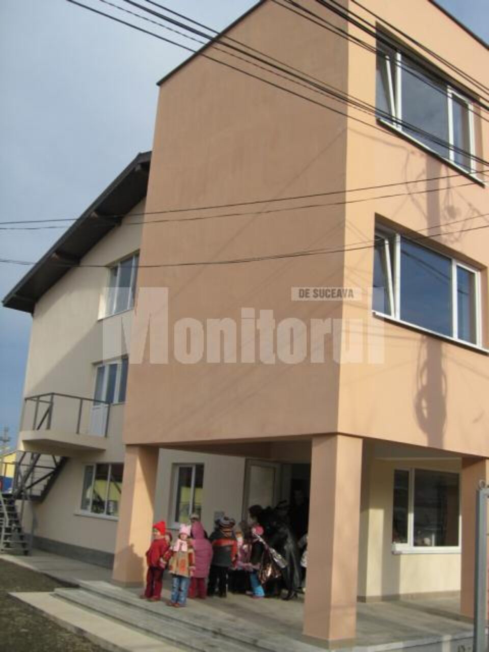 La noua grădiniță vor putea învăța aproape 300 de copii