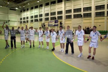 Să fiți la fel de fericiți și mâine!