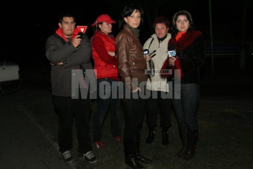 La intrarea pe serpentine: Doi motocicliști, accidentați de un taximetrist neatent