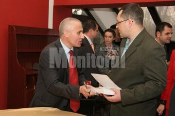 Prorectorul Universității „Ștefan cel Mare” Suceava prof.univ.dr. Aurel Burciu a lansat volumul „Introducere în management”