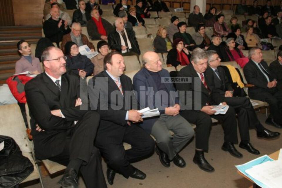 Liderii principalelor partide politice din Suceava s-au întâlnit, ieri, cu reprezentanții unor minorități etnice din județ Liderii principalelor partide politice din Suceava s-au întâlnit, ieri, cu reprezentanții unor minorități etnice din județ