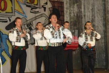 Folclor: Spectacol extraordinar de muzică populară, pe scena suceveană
