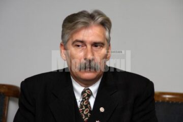 Dorin Andronic: „Taxele și onorariile notarilor pentru autentificarea contractelor de vânzare-cumpărare și donații trebuie plafonate la maximum trei salarii minime pe economie”
