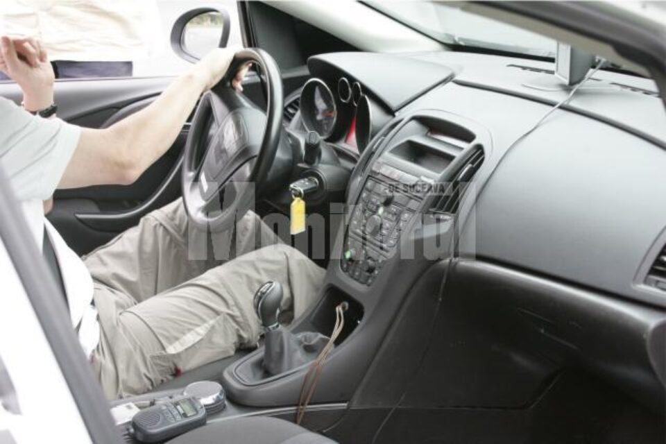 Opel Astra 2009 Foto-Spion