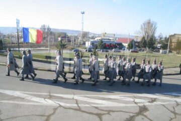 Aniversare: Intrarea ostașilor români în Bucovina, reconstituită în fața gării Burdujeni