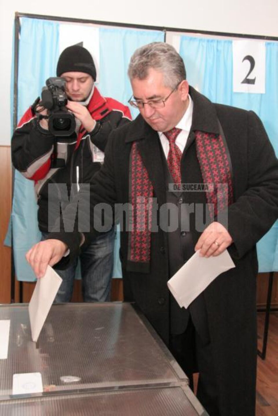Ion Lungu: „Am votat cu speranța ca de azi viața sucevenilor să fie mai bună” Ion Lungu: „Am votat cu speranța ca de azi viața sucevenilor să fie mai bună”