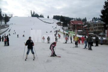 Ninsorile căzute în ultima perioadă au făcut ca pârtiile de schi să devină practicabile