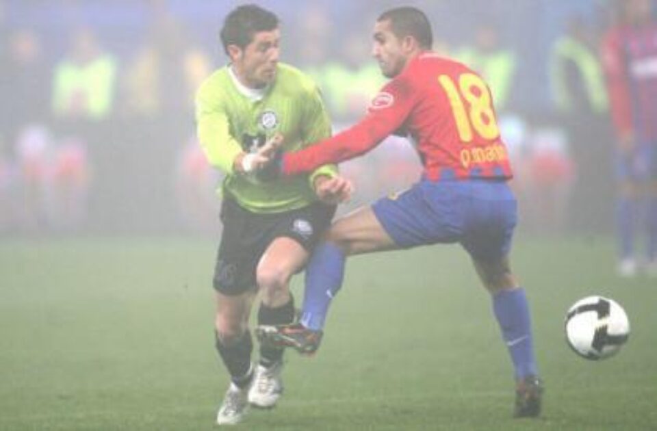 Steaua a câștigat norocos și s-a apropiat la 6 puncte de Dinamo