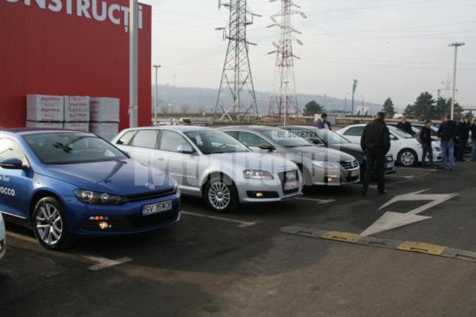 Eveniment: Raliu în parcarea Iulius Mall pentru ziariștii suceveni