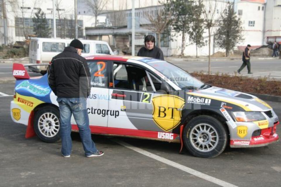 Eveniment: Raliu în parcarea Iulius Mall pentru ziariștii suceveni