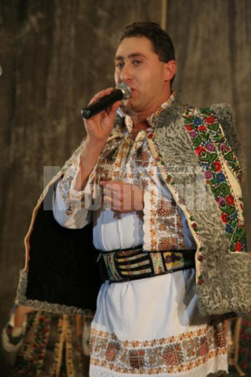 Spectacol: Alexandru Recolciuc și-a lansat un nou album de folclor cu sala arhiplină