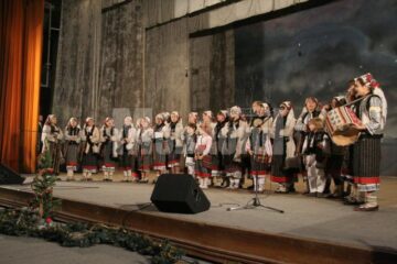 Spectacol: „Vis de iarnă” cu elevi de la Școala Generală Nr. 1 Suceava