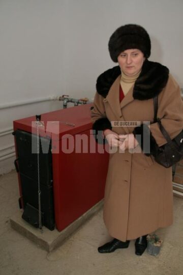 Greu de înțeles: O școală de sute de mii de euro stă închisă pentru că nu are fochist