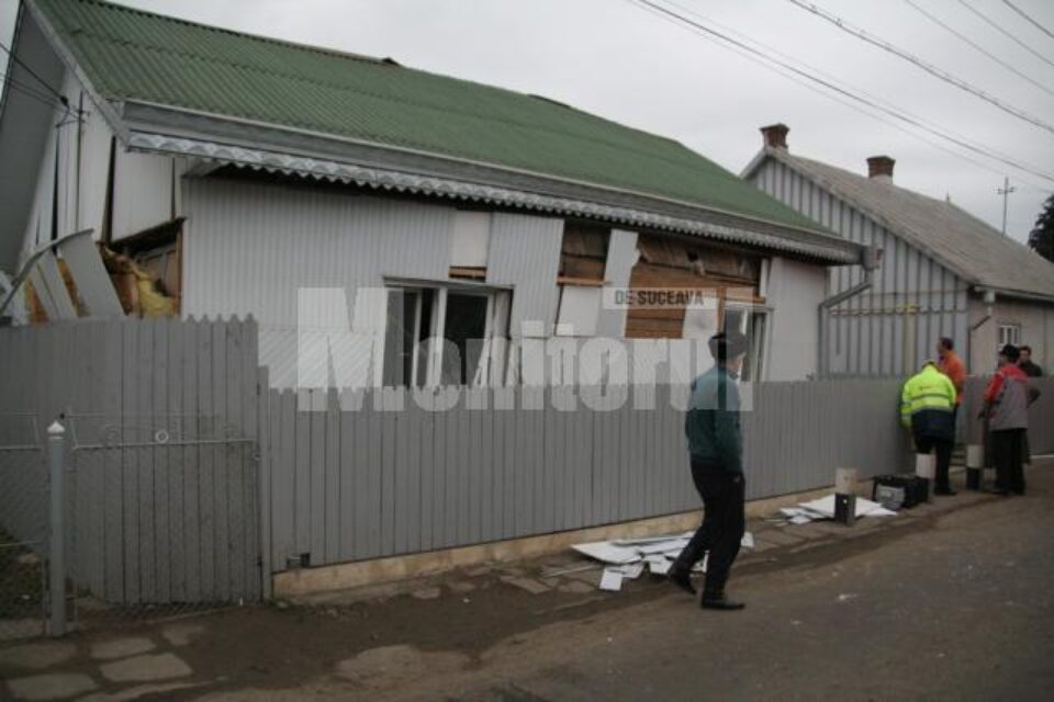 Explozia a afectat grav structura de rezistență a casei