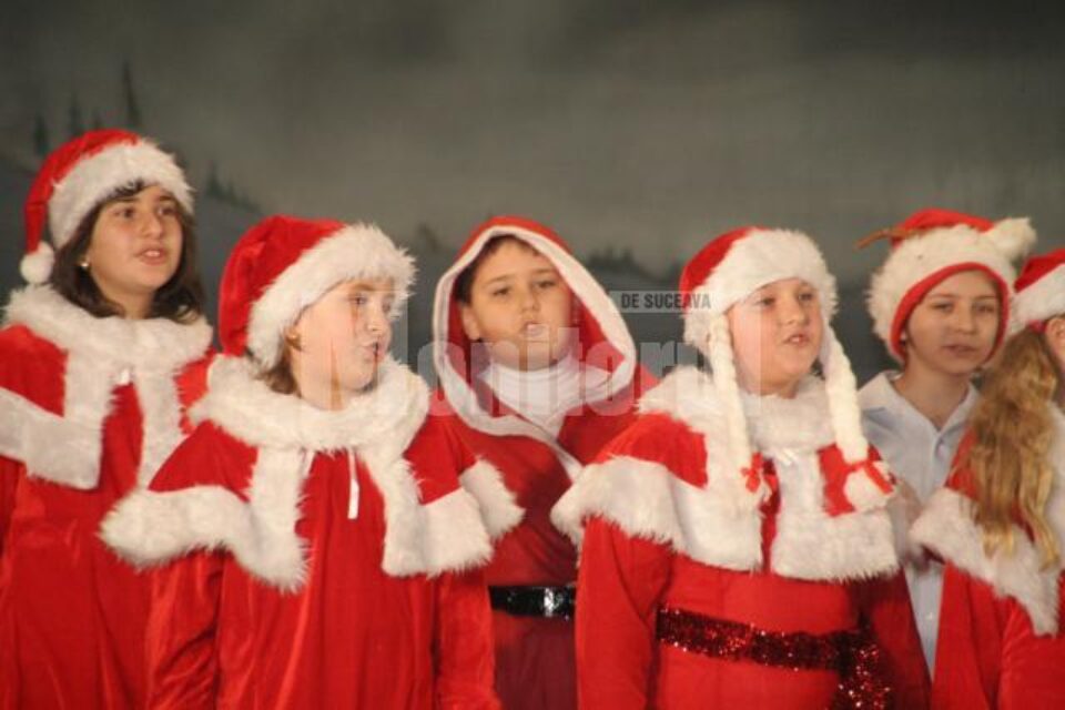 Școala Generală Nr. 1 Suceava a organizat vineri seară, la Casa de Cultură a Sindicatelor, spectacolul „Vis de iarnă” Școala Generală Nr. 1 Suceava a organizat vineri seară, la Casa de Cultură a Sindicatelor, spectacolul „Vis de iarnă”