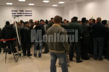 Taxa de poluare: Panică în rândul proprietarilor de mașini second neînmatriculate