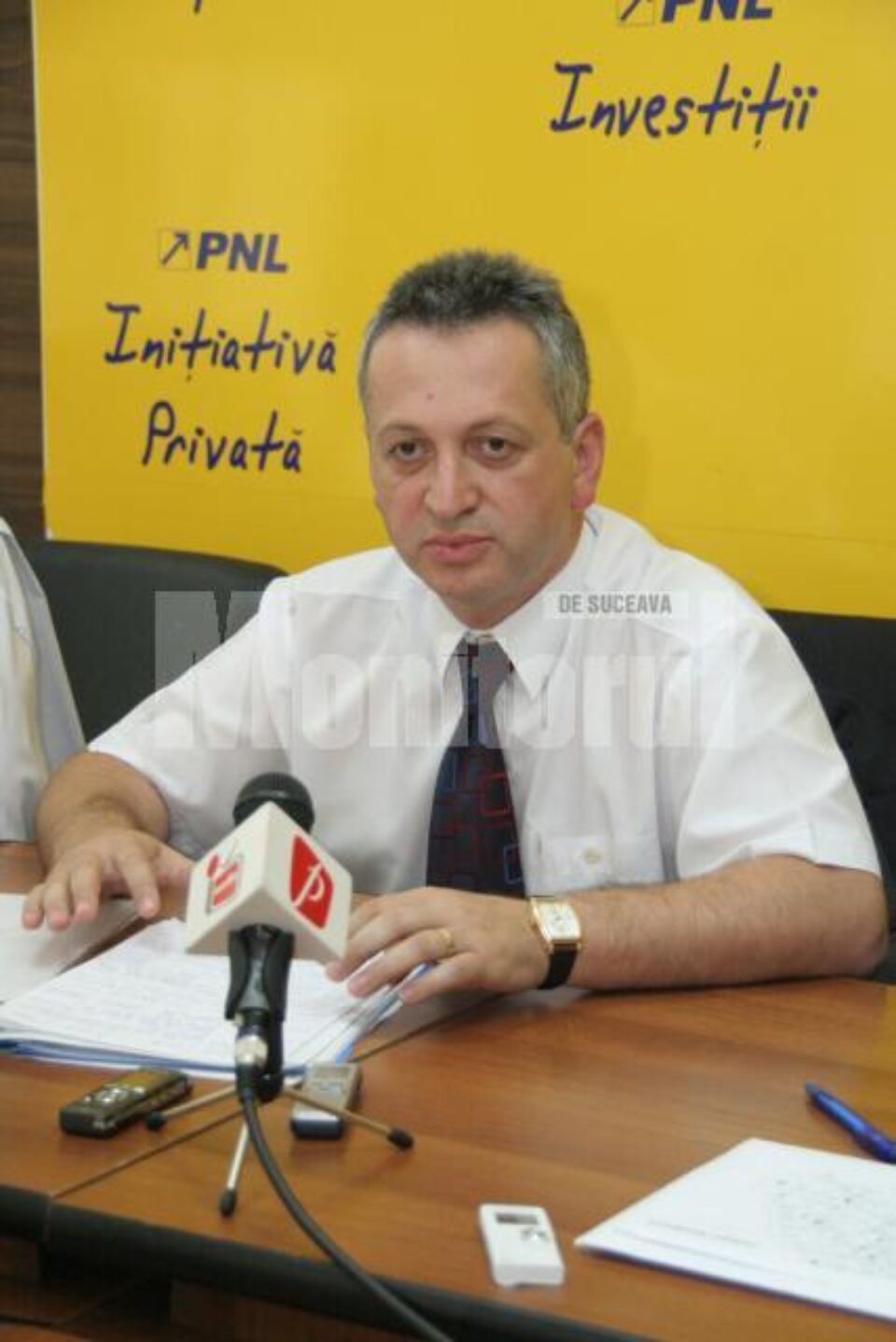 Relu Fenechiu :„Această putere pe care vor să o acapareze cei de la PD-L și PSD este efemeră” Relu Fenechiu :„Această putere pe care vor să o acapareze cei de la PD-L și PSD este efemeră”