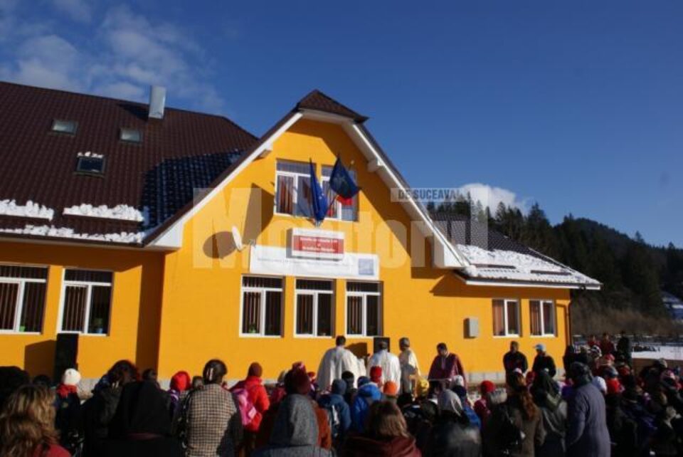 Școala din Nisipitu, reabilitată de Fundația Dinu Patriciu Școala din Nisipitu, reabilitată de Fundația Dinu Patriciu