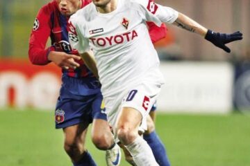 Mutu și Fiorentina au învins la București fără prea mari eforturi
