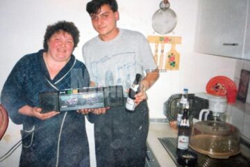 Mihai Ceghe împreună cu sora sa, în urma cu câțiva ani