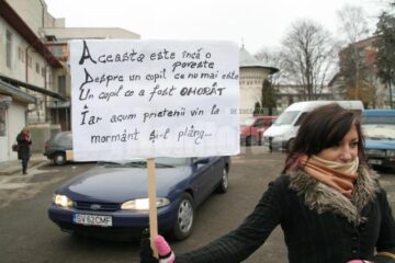 Înmormântare: Diana Maloș, condusă la groapă de iubitul îmbrăcat în mire