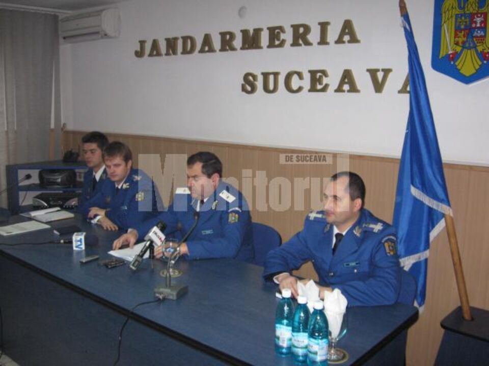 Jandarmii, dotați cu schiuri și cauciucuri noi pentru ATV-uri